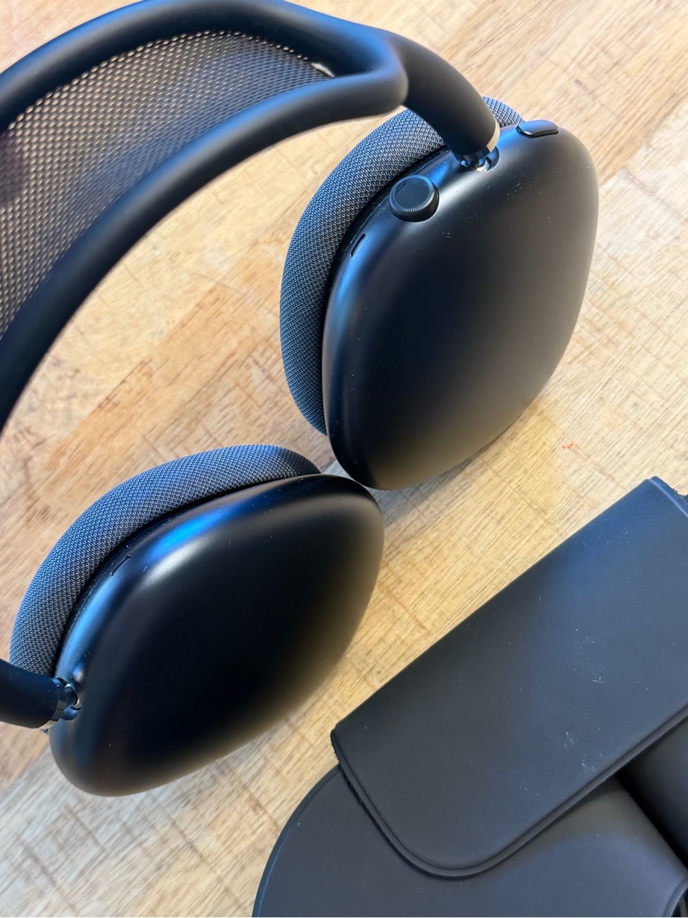 AirPod Max - Picture 4 of 8